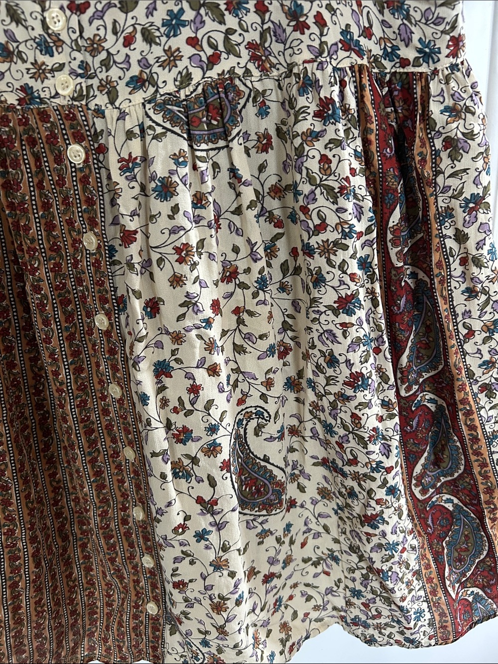 Laundry By Shelli Segal Cream Mixed Floral & Paisley Patchwork Button-down Blous - Picture 5 of 10